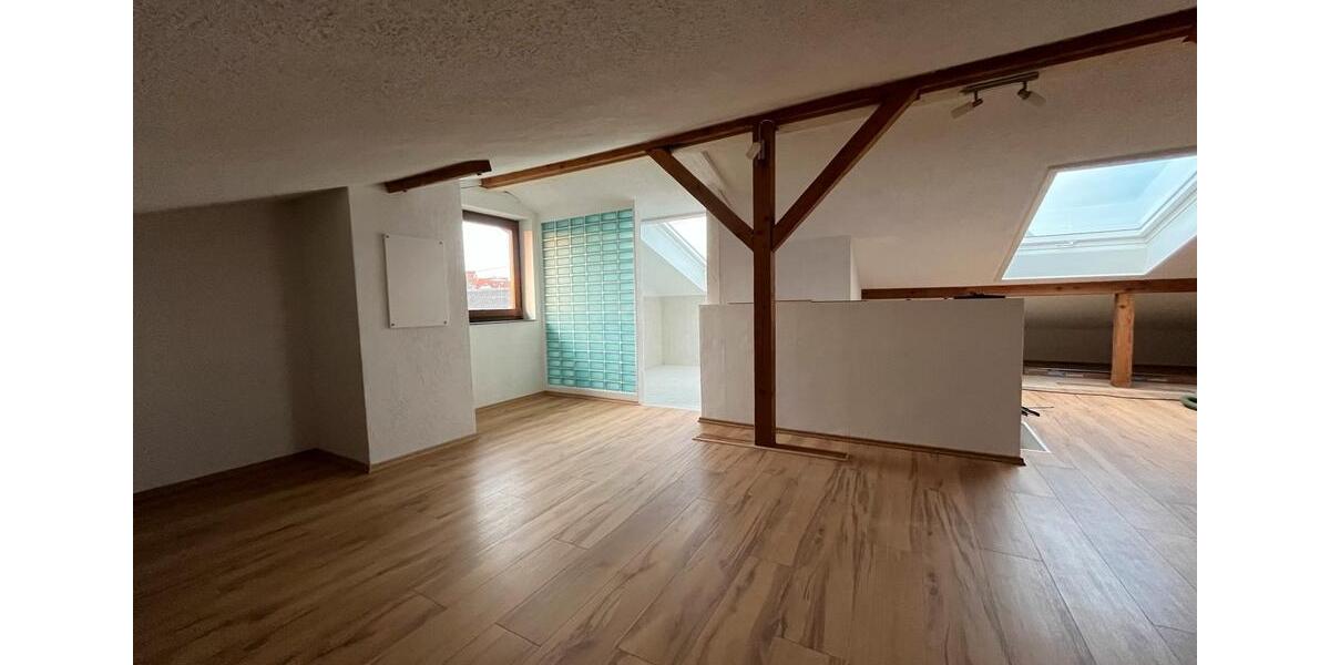 Wohnen auf Zeit Nürtingen - 6 Zimmer, 170 m&sup2;, 520&euro; | Angebot:26268216