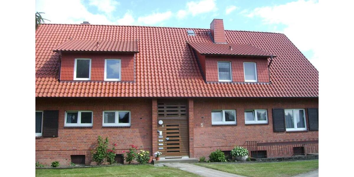 Nur 100 m bis zum Elbstrand: großzügig 4-Zimmer-Wohnung mit Balkon in SchnackenburgE.-von privat- 4 zimmer