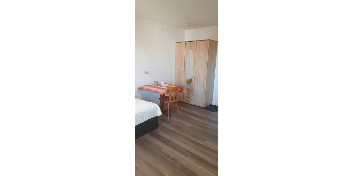 Etagenwohnung Oberleichtersbach - 1 Zimmer, 20 m&sup2;, 350&euro; | Angebot:25934652