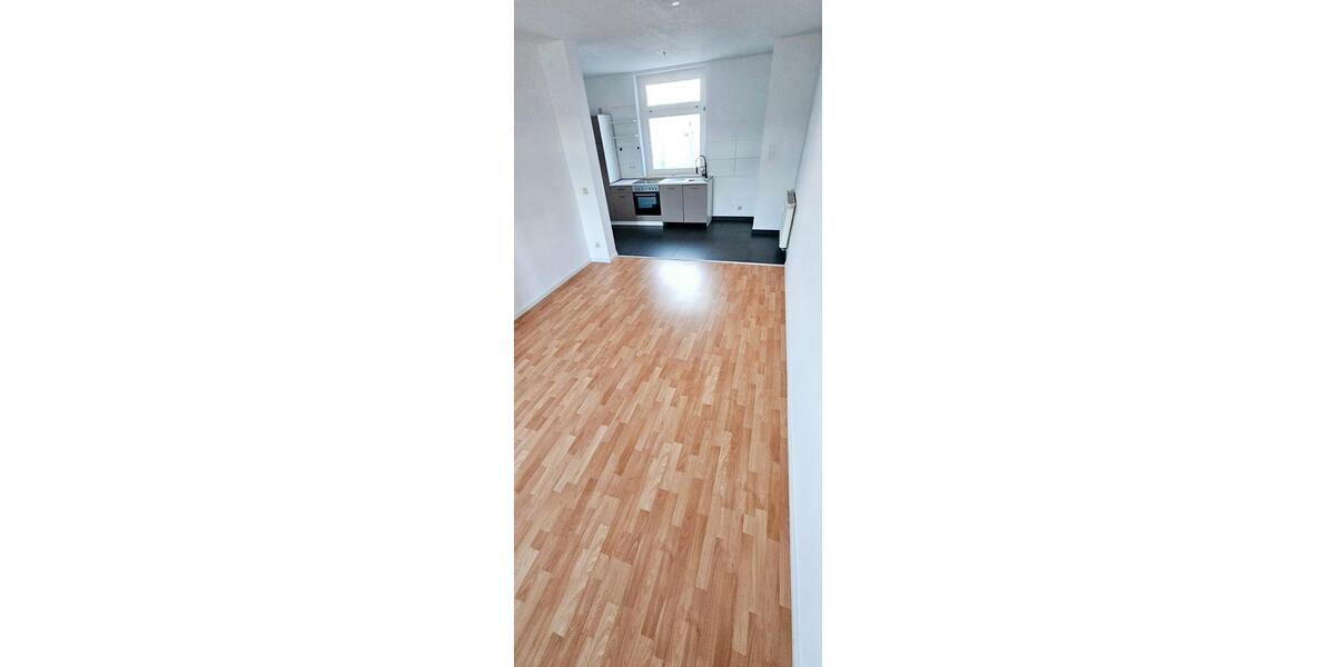 Dachgeschoßwohnung Chemnitz Altendorf - 2 Zimmer, 45 m&sup2;, 300&euro; | Angebot:26699059