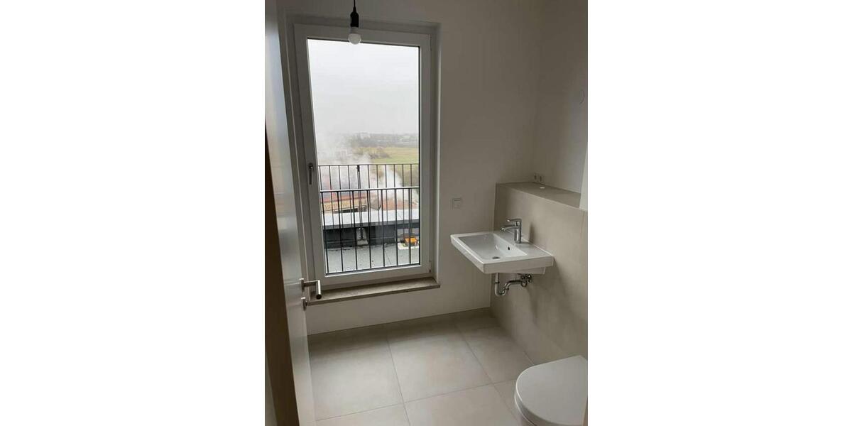 Dachgeschoßwohnung Schönefeld - 2 Zimmer, 59 m&sup2;, 1.000&euro; | Angebot:24813576