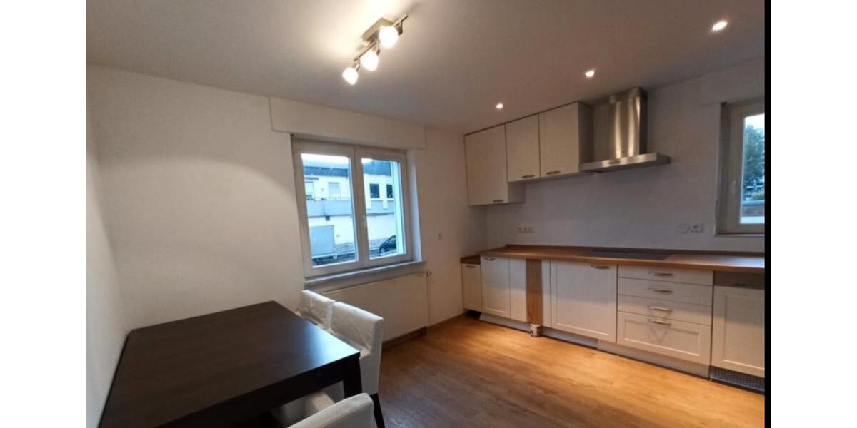 1 WG-Zimmer in sonniger, renovierten Berufstätigen-WG 1 zimmer