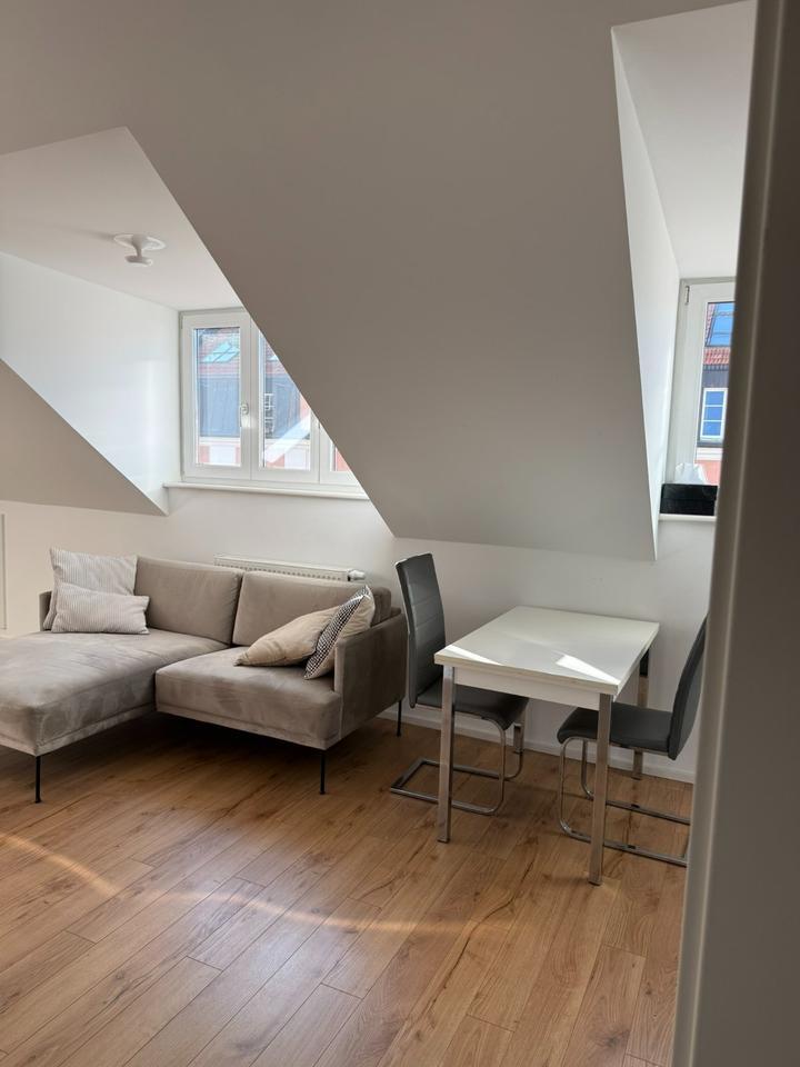 Untermiete Studio Schwabing DezemberJanuar (1.200€Monat) 1 zimmer
