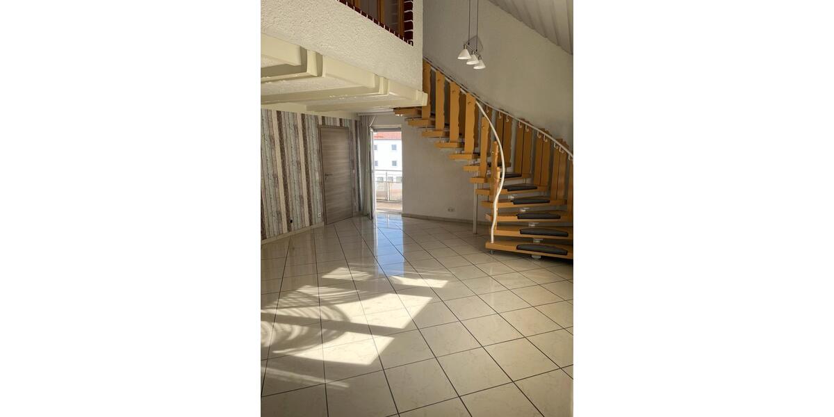 Maisonettenwohnung Waldkraiburg - 5 Zimmer, 160 m&sup2;, 1.700&euro; | Angebot:26376573
