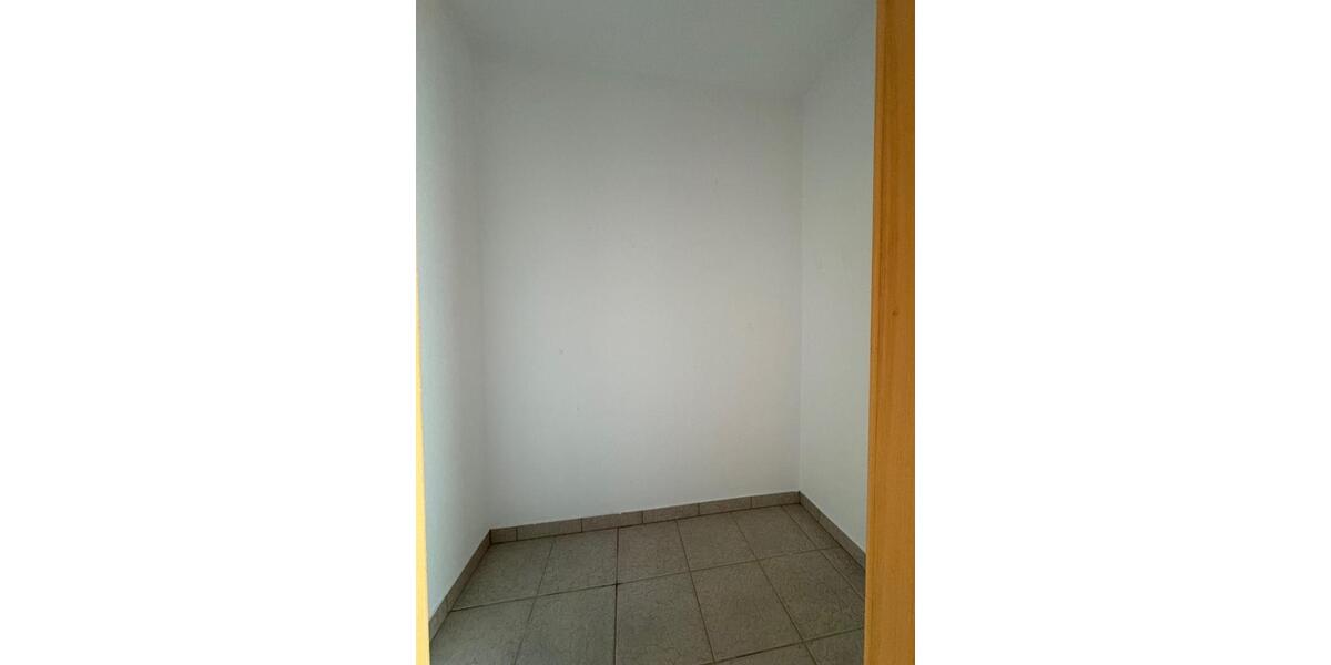 Etagenwohnung Weißwasser (Oberlausitz) - 2 Zimmer, 56 m&sup2;, 330&euro; | Angebot:26380111