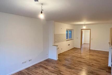 Renovierte 3-Zimmer-Erdgeschosswohnung mit Terrasse 3 zimmer