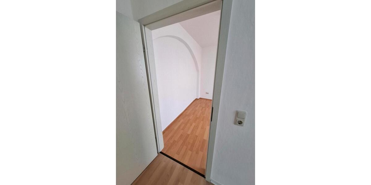 Etagenwohnung Döbeln - 2 Zimmer, 38 m&sup2;, 189&euro; | Angebot:26502253