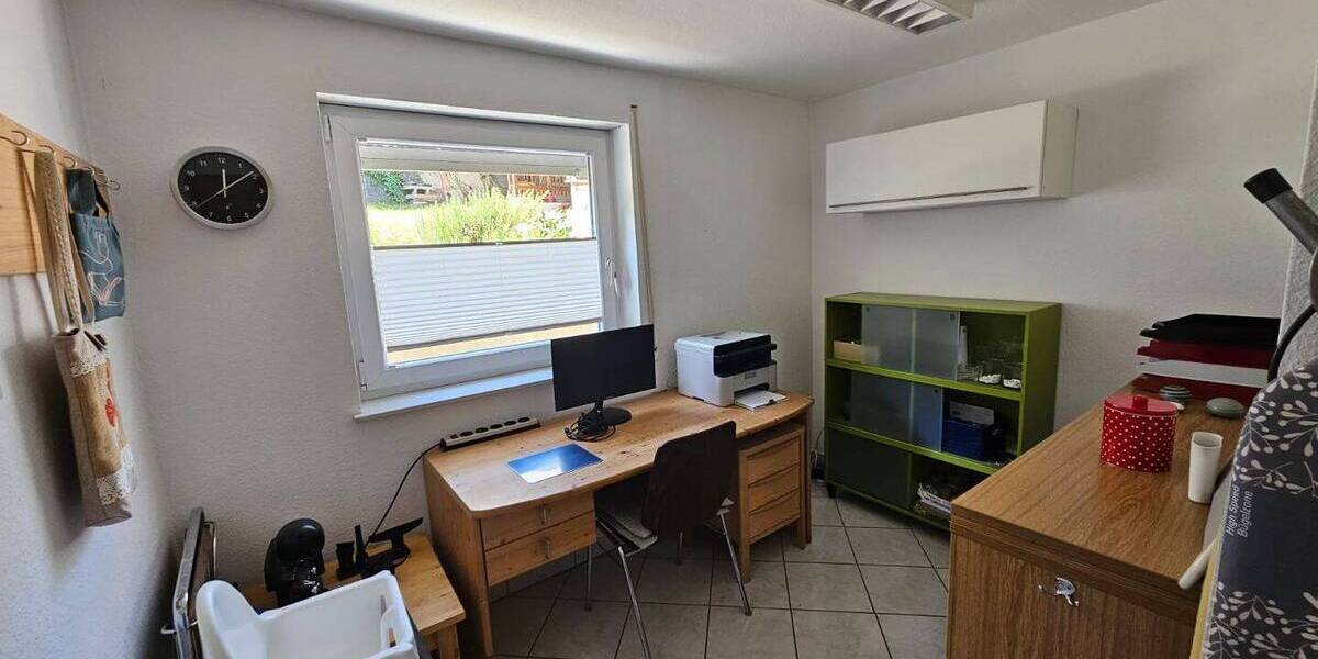 Mehrfamilienhaus, Wohnhaus Neudenau Herbolzheim - 5 Zimmer, 150 m&sup2;, 1.400&euro; | Angebot:26768401