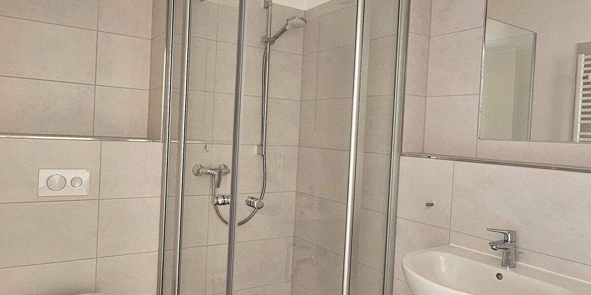 Mehrfamilienhaus, Wohnhaus Hannover Bemerode - 5 Zimmer, 181 m&sup2;, 2.250&euro; | Angebot:25195896