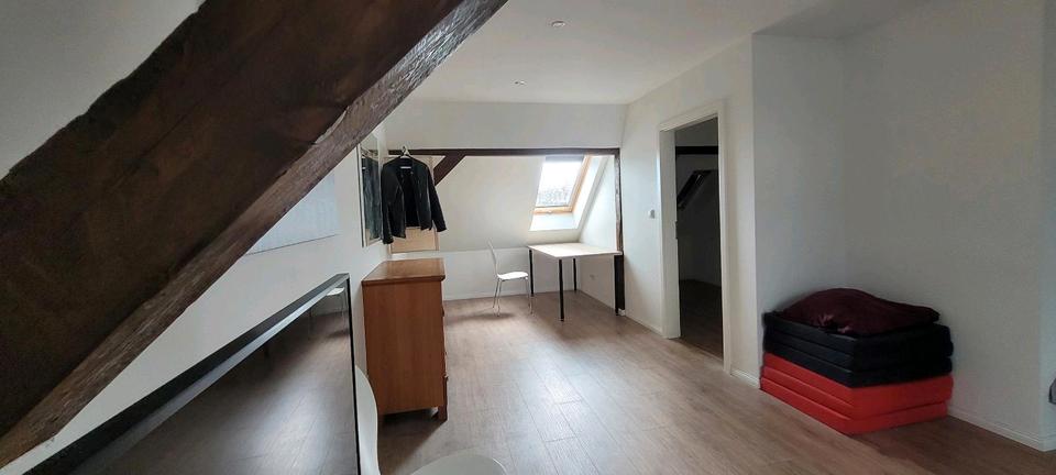 2.5 Zimmer DG Atelierwohung 2 zimmer