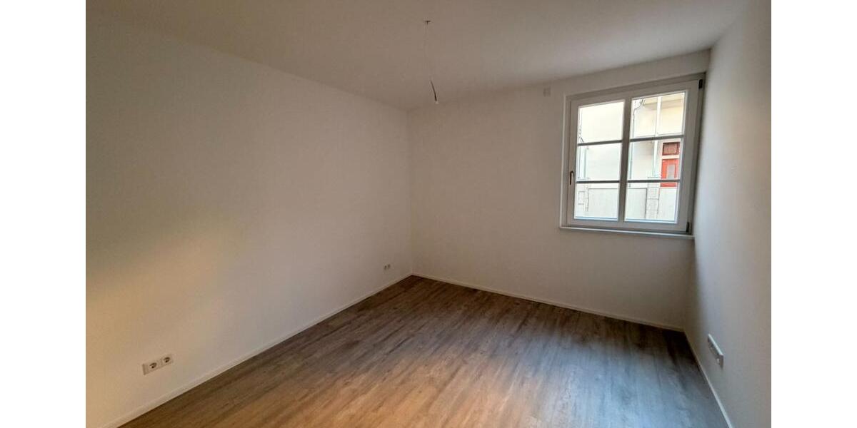 Etagenwohnung Ansbach - 3 Zimmer, 80 m&sup2;, 1.150&euro; | Angebot:24873583