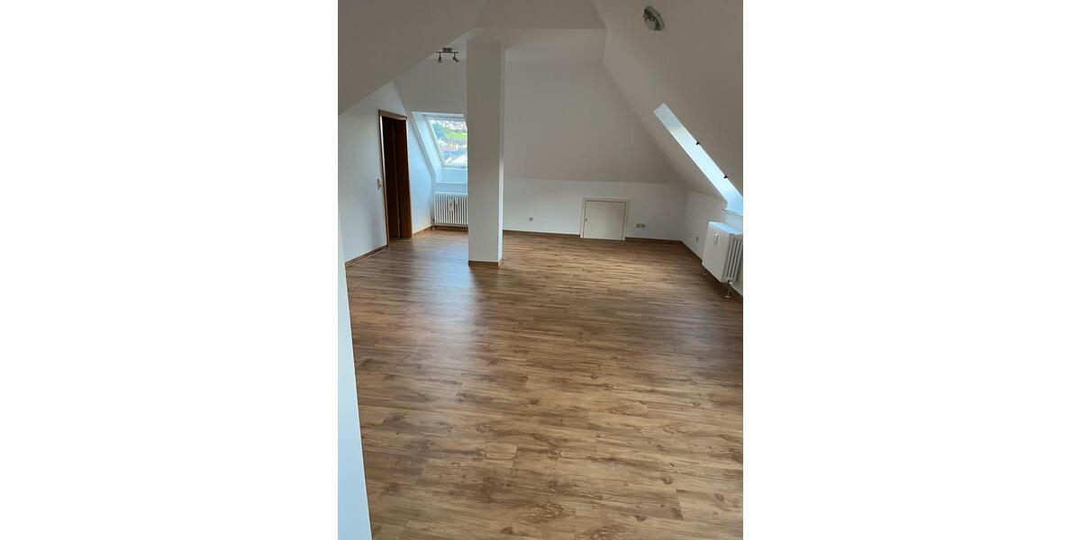 Dachgeschoßwohnung Seelbach - 2.5 Zimmer, 67 m&sup2;, 620&euro; | Angebot:24737972