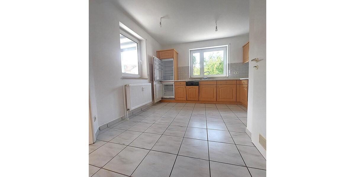 3 Zi. Whg., Zentrums- und Uninähe, kleine und ruhige Wohnanlage, Bad mit Fenster, Stellplatz 3 zimmer