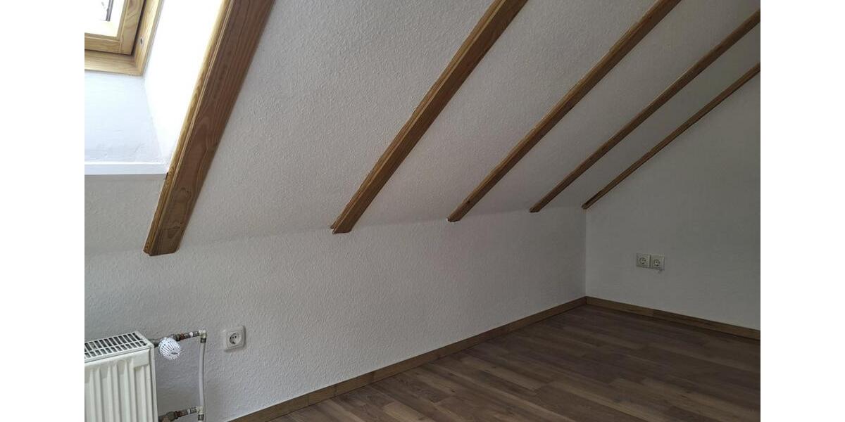 Etagenwohnung Eisenberg - 3 Zimmer, 46 m&sup2;, 350&euro; | Angebot:26531964