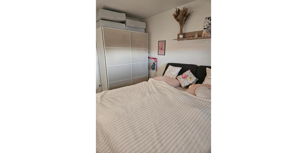 Etagenwohnung Uetersen - 2 Zimmer, 92 m&sup2;, 1.015&euro; | Angebot:26161538
