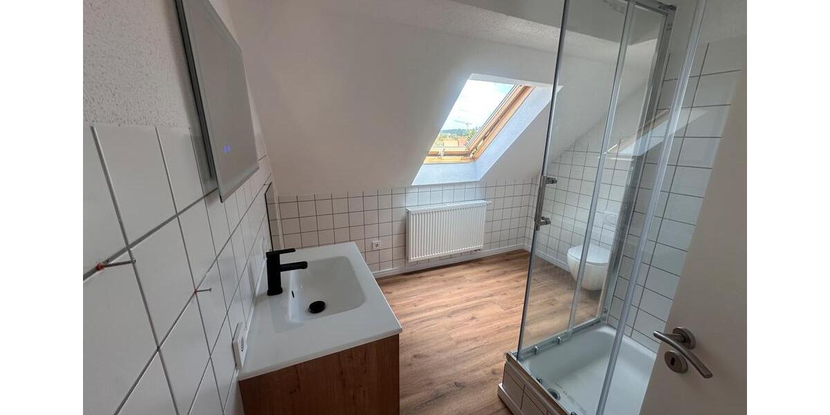 Dachgeschoßwohnung Waldbrunn - 3 Zimmer, 70 m&sup2;, 750&euro; | Angebot:26525464