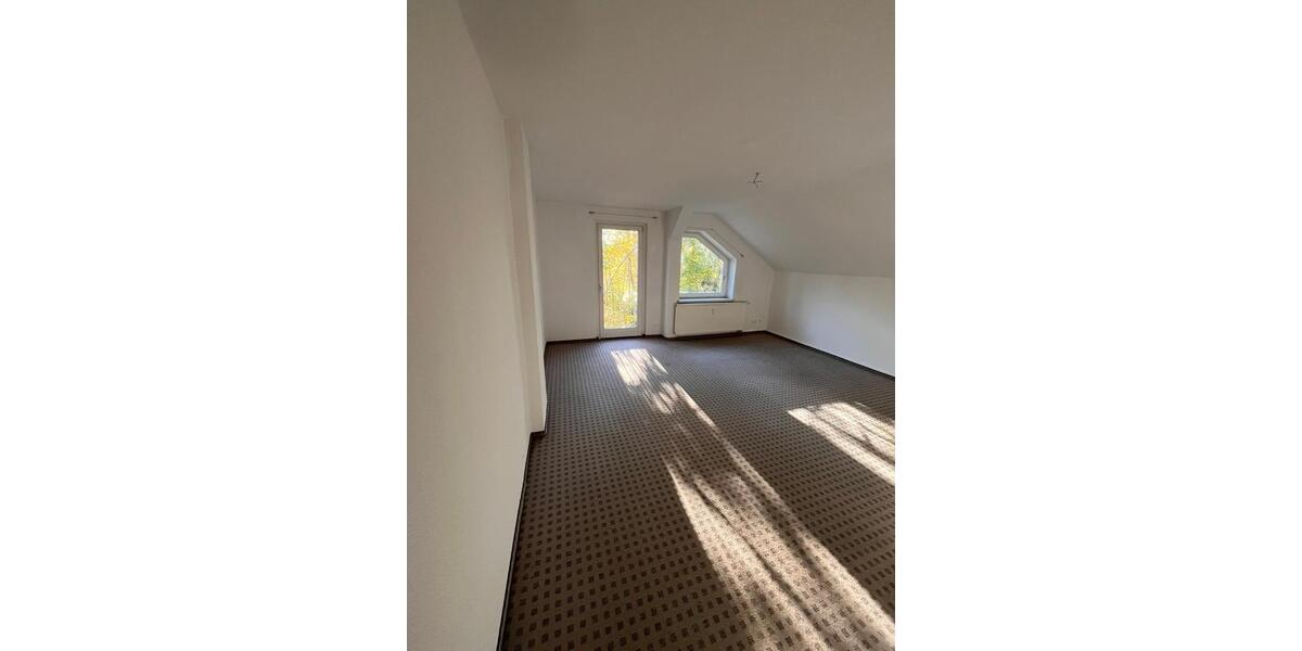 Doppelhaushälfte Torgau - 4 Zimmer, 130 m&sup2;, 1.015&euro; | Angebot:23598489