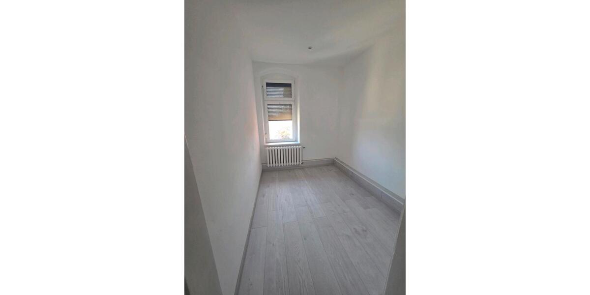 Etagenwohnung Großenhain - 4 Zimmer, 128 m&sup2;, 1.270&euro; | Angebot:26455403