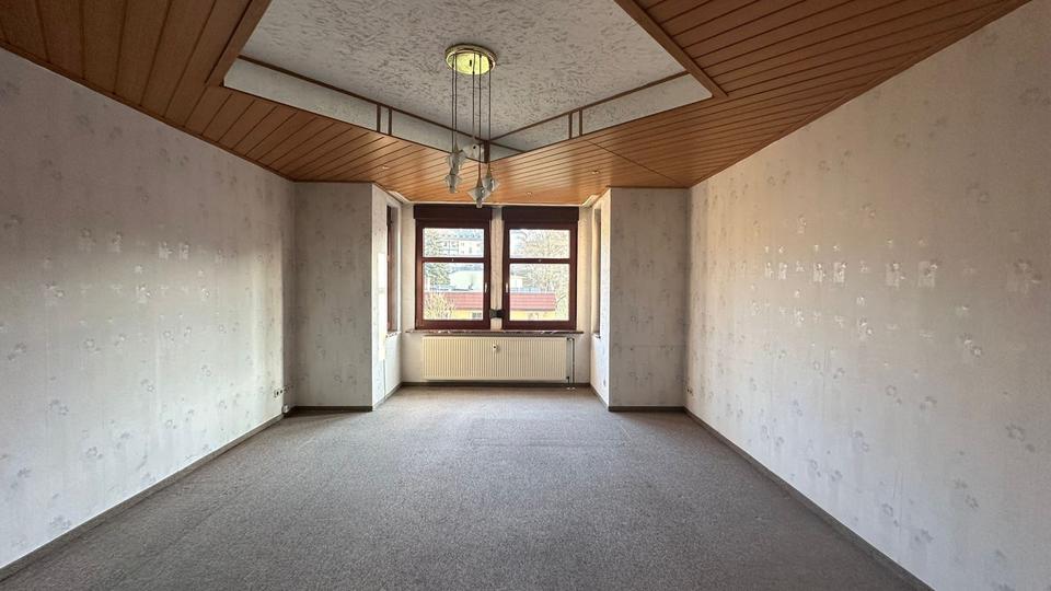 Etagenwohnung Pößneck - 3 Zimmer, 82 m&sup2;, 451&euro; | Angebot:26349768