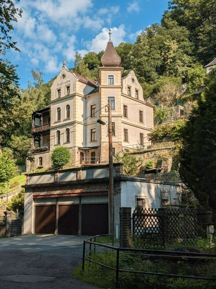 Erstbezug nach Kernsanierung: 4-Zimmer-Wohnung in denkmalgeschütz zimmer