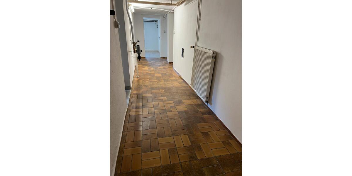 Einfamilienhaus Schwandorf - 3 Zimmer, 90 m&sup2;, 850&euro; | Angebot:24855306