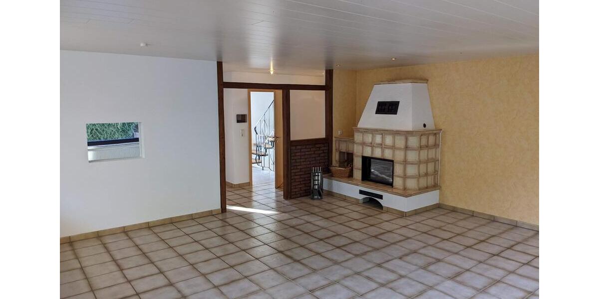 Etagenwohnung Lüdenscheid Brügge - 4 Zimmer, 120 m&sup2;, 1.199&euro; | Angebot:26552508
