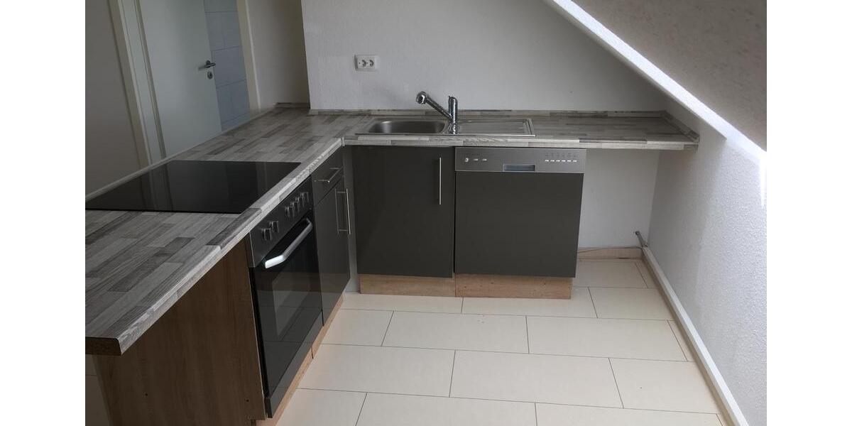 Sanierte 2-Zimmer-Wohnung mit EBK in Dinslaken zimmer