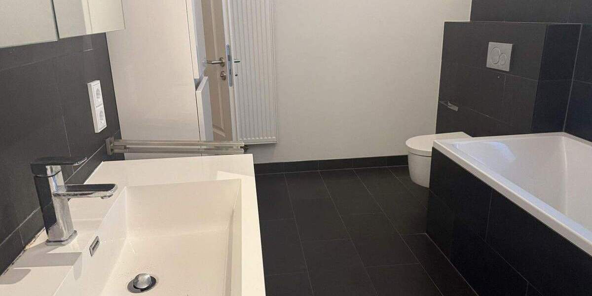 Mehrfamilienhaus, Wohnhaus Frankfurt Höchst - 4 Zimmer, 120 m&sup2;, 2.150&euro; | Angebot:24670171