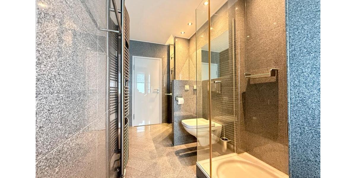 Doppelhaushälfte Wedemark - 8.5 Zimmer, 217 m&sup2;, 2.200&euro; | Angebot:27607795