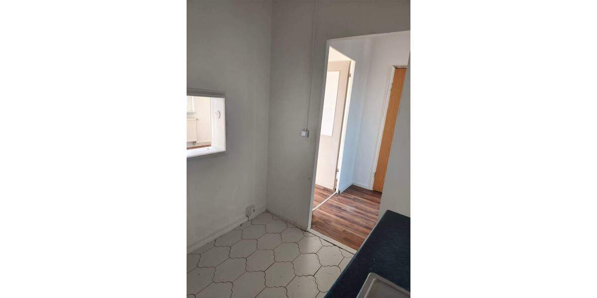 Etagenwohnung Neubrandenburg Oststadt - 4 Zimmer, 76 m&sup2;, 320&euro; | Angebot:25739783