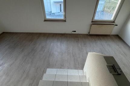 Wohnung Weinsberg - 2 Zimmer, 75 m&sup2;, 900&euro; | Angebot:26697089