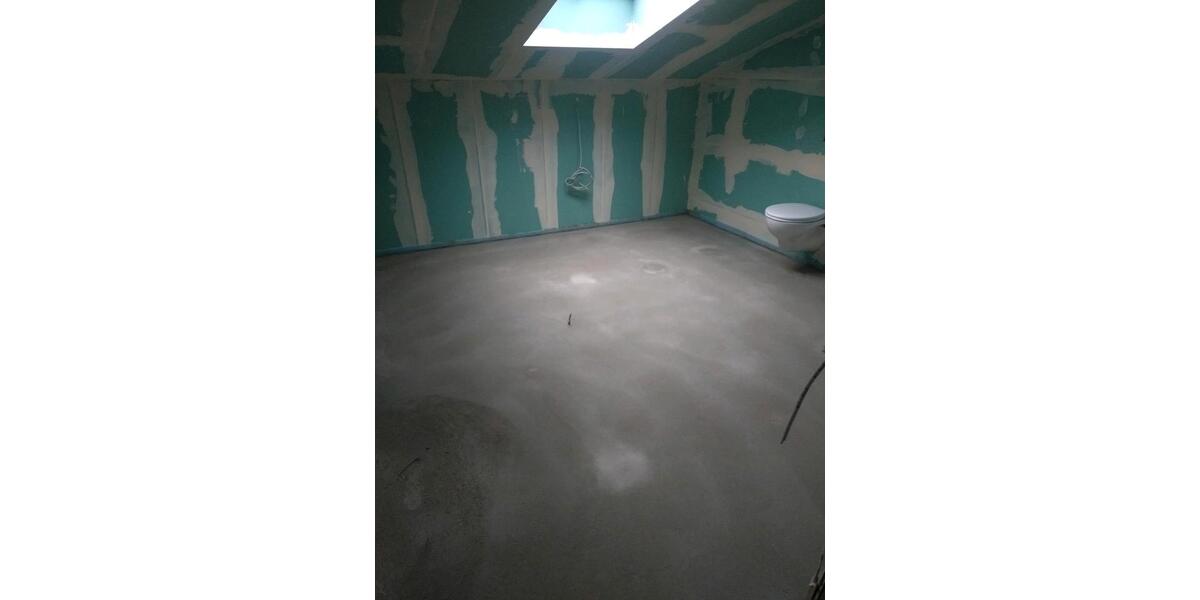 Dachgeschoßwohnung Schmelz - 1.050&euro; | Angebot:24818134