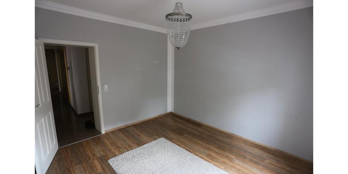 Erdgeschoßwohnung Augsburg Oberhausen - 4 Zimmer, 90 m&sup2;, 1.530&euro; | Angebot:26258732