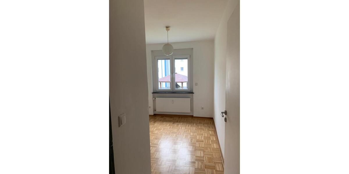 Erdgeschoßwohnung Gießen Allendorf - 5 Zimmer, 110 m&sup2;, 1.200&euro; | Angebot:26598390