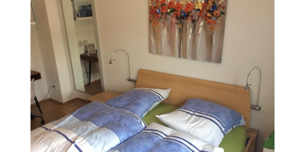 Möblierte 2 Zi Wohnung, DU City, 300 m HBF 2 zimmer