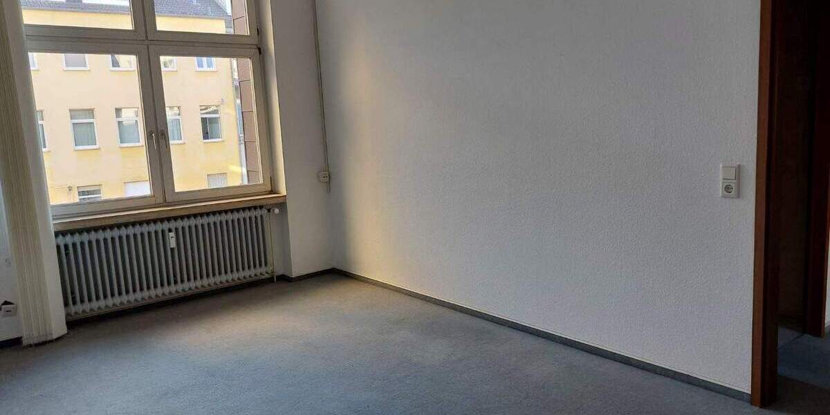 Gewerbeobjekt Saarbrücken St Johann - 5 Zimmer, 120 m&sup2;, 990&euro; | Angebot:26501572