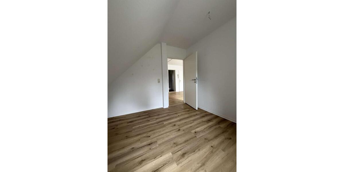 Etagenwohnung Ahrenshagen-Daskow Daskow - 2 Zimmer, 33 m&sup2;, 390&euro; | Angebot:25900755