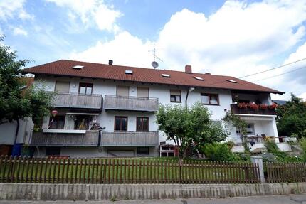 Sofort Einziehen! Modernes Wohnen im Grünen: 4-Zimmerwohnung mit Balkon in Oberneuching