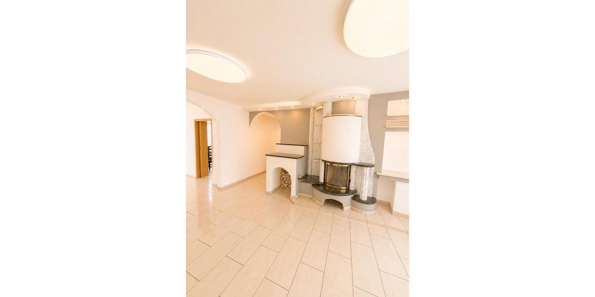 Terrassenwohnung Duisburg Angerhausen - 5 Zimmer, 140 m&sup2;, 1.900&euro; | Angebot:26423987