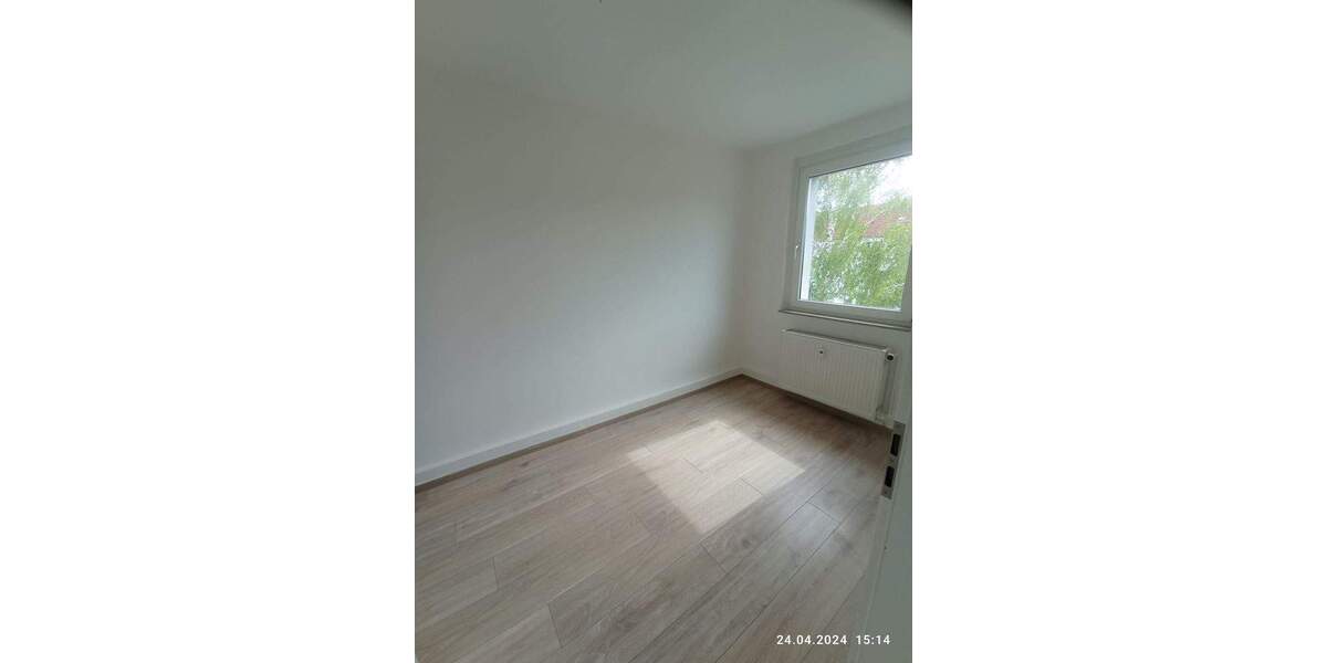 Etagenwohnung Bitterfeld-Wolfen Wolfen - 4 Zimmer, 70 m&sup2;, 490&euro; | Angebot:25050595