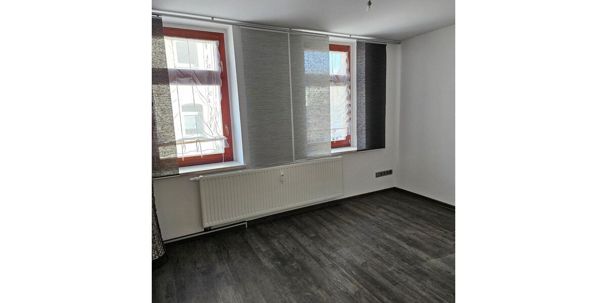 Erdgeschoßwohnung Lichtenstein (Sachsen) - 2.5 Zimmer, 57 m&sup2;, 400&euro; | Angebot:25362048