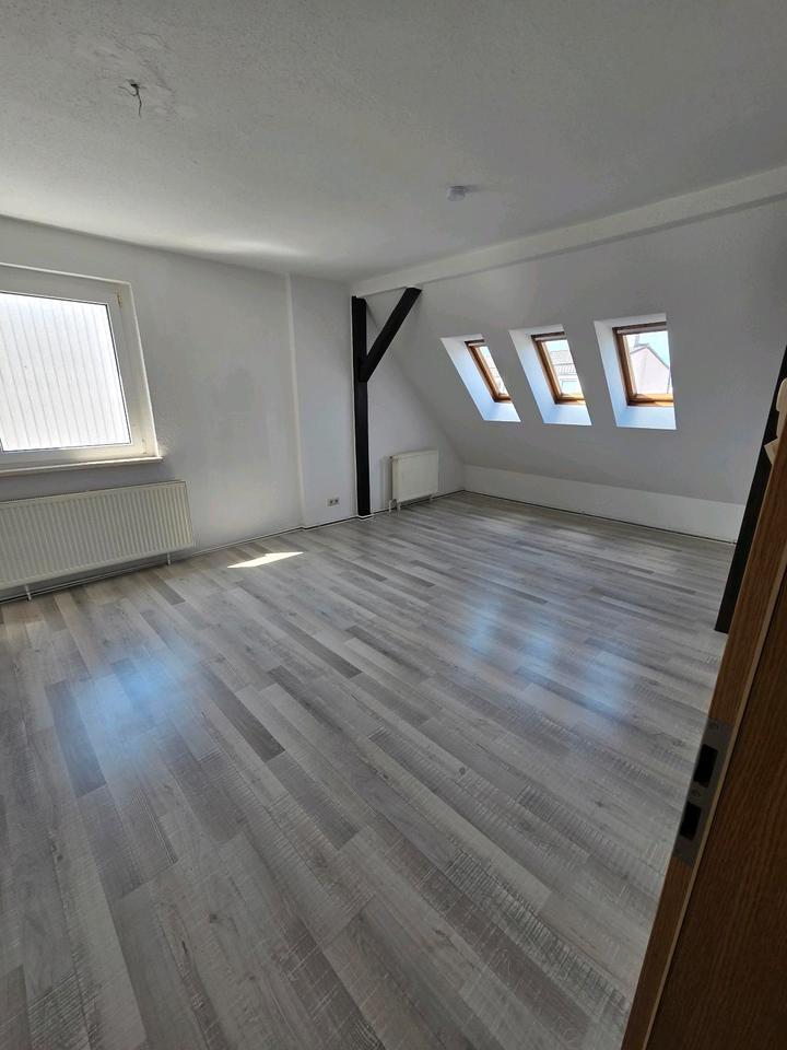 ANFRAGESTOPP:2 Zimmer Dachgeschoss Altbau NB Ihlenfelder Vorstadt