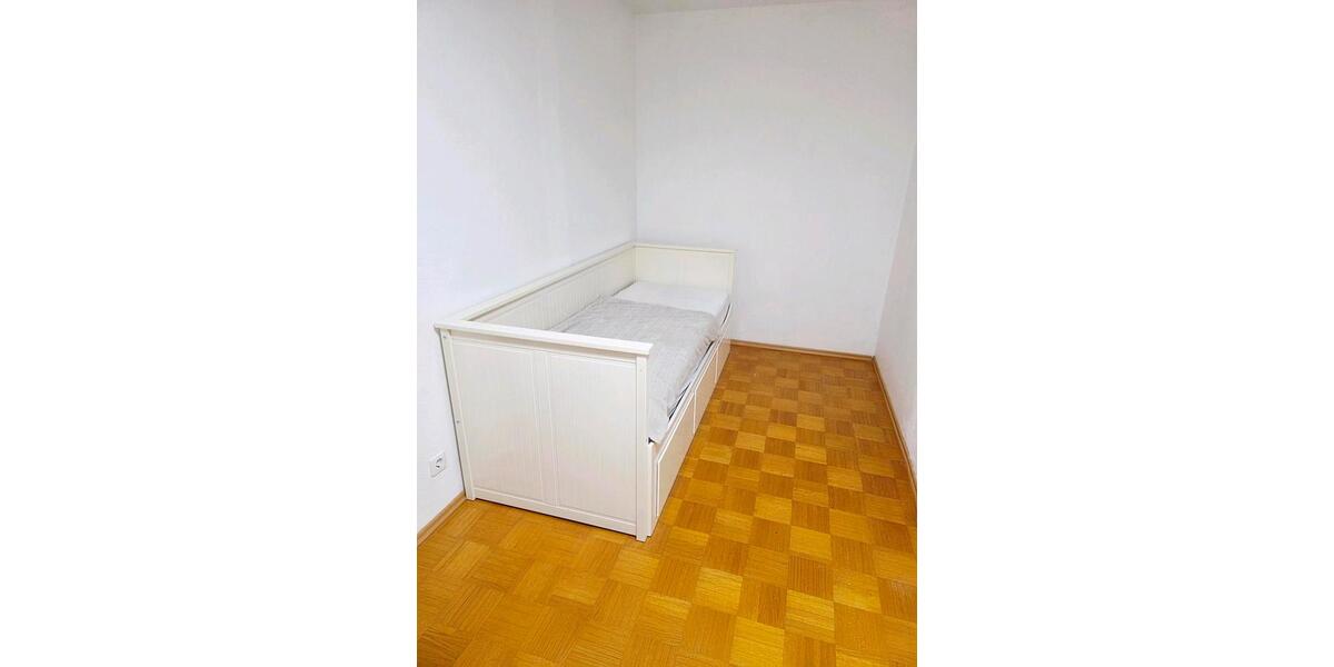 Wohnen auf Zeit Pfullingen - 1 Zimmer, 12 m&sup2;, 420&euro; | Angebot:26111656