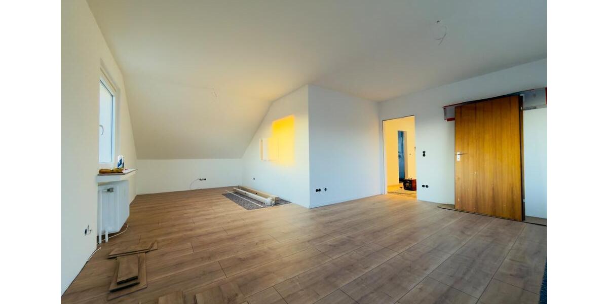 3-Zimmer Dachgeschosswohnung mit großem Sonnenbalkon 3 zimmer