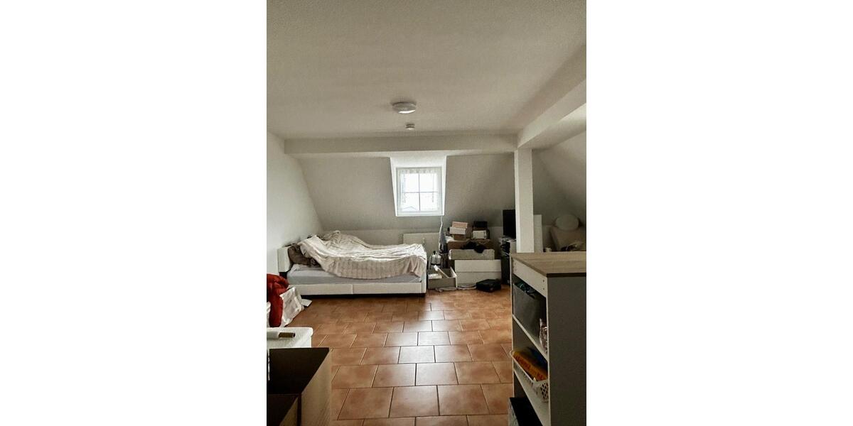 Dachgeschoßwohnung Eisenhüttenstadt - 1 Zimmer, 36 m&sup2;, 350&euro; | Angebot:26403890