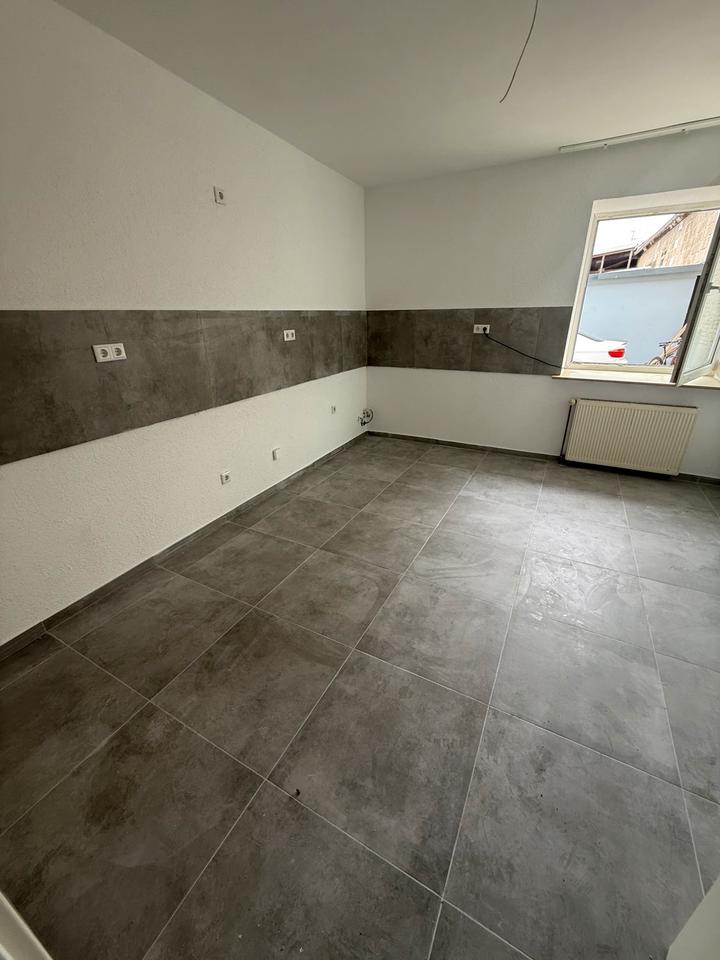 Schöne helle Wohnung in Worms - Rheindürkheim zu vermieten.
