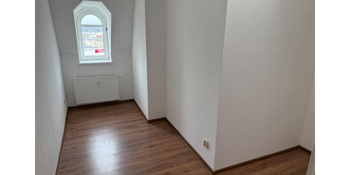Dachgeschoßwohnung Görlitz - 2.5 Zimmer, 75 m&sup2;, 420&euro; | Angebot:25793052