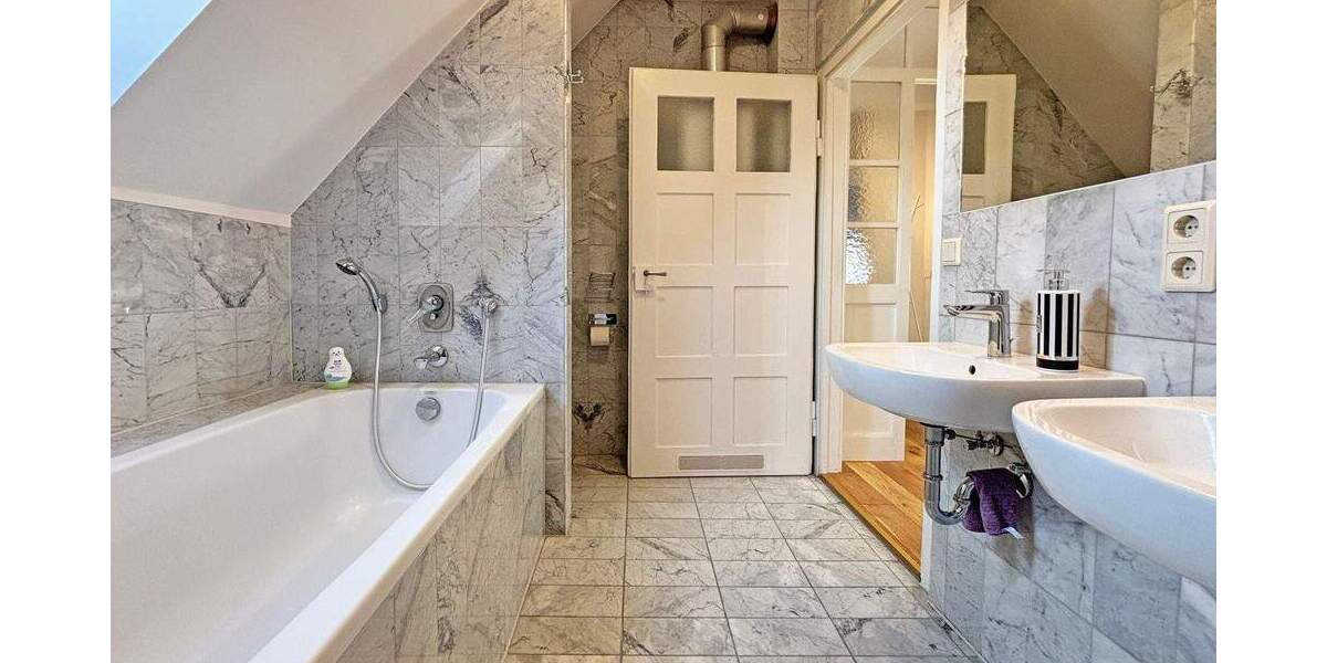 Etagenwohnung Stuttgart Sonnenberg - 4 Zimmer, 108 m&sup2;, 2.150&euro; | Angebot:25215153