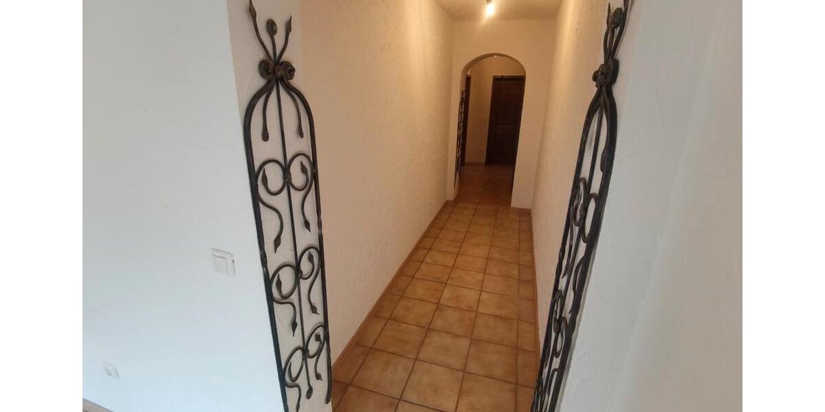 Etagenwohnung Johannesberg - 2.5 Zimmer, 84 m&sup2;, 690&euro; | Angebot:26413687