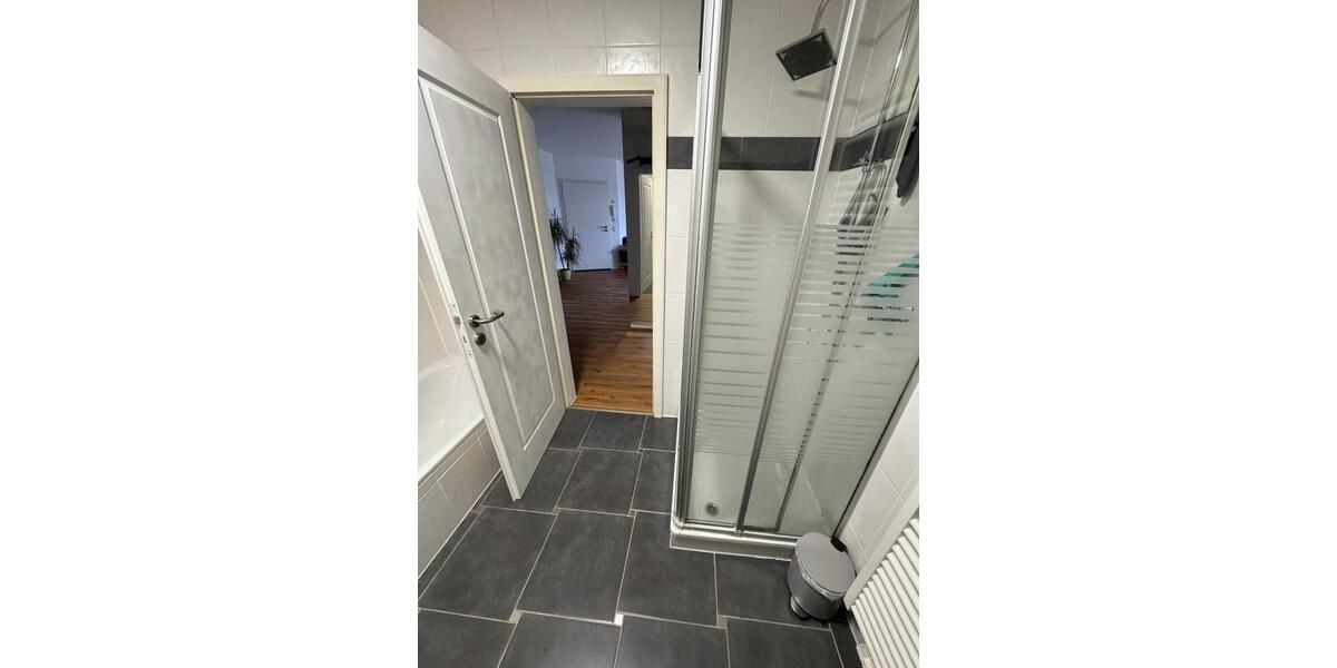 Wohnen auf Zeit Mönchengladbach Nord - 1 Zimmer, 80 m&sup2;, 590&euro; | Angebot:25996482